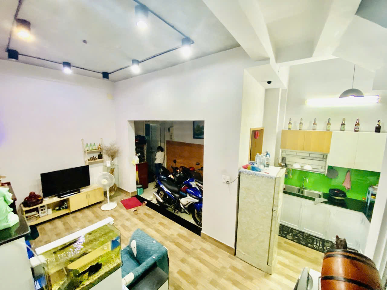 Ngộp MT Thụt Kênh Tân Hóa - 42m2 - 4 tầng mới ở liền Giáp Quận 11 - Ảnh 1
